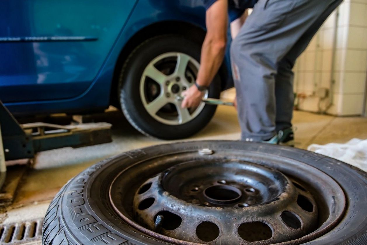 Auto electrical repair